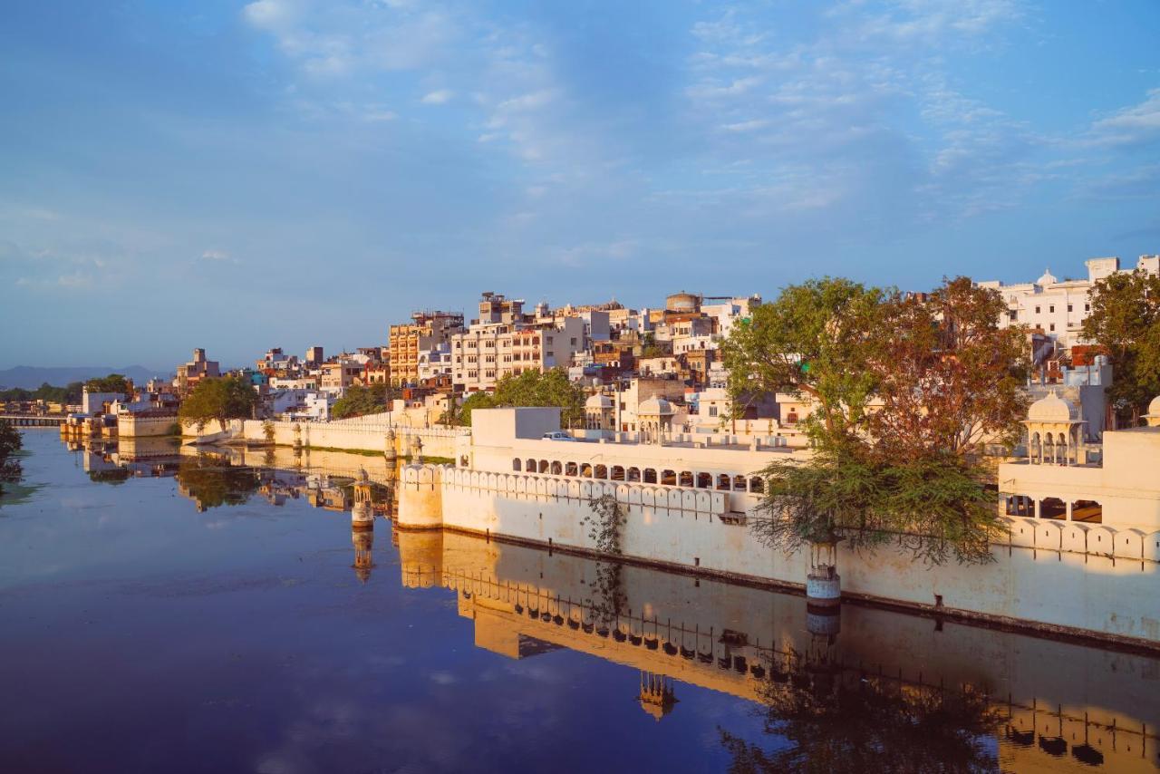 Hide-In Udaipur - A Lake View Boutique Hotel Exterior photo
