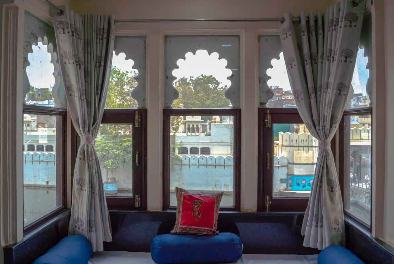 Hide-In Udaipur - A Lake View Boutique Hotel Exterior photo