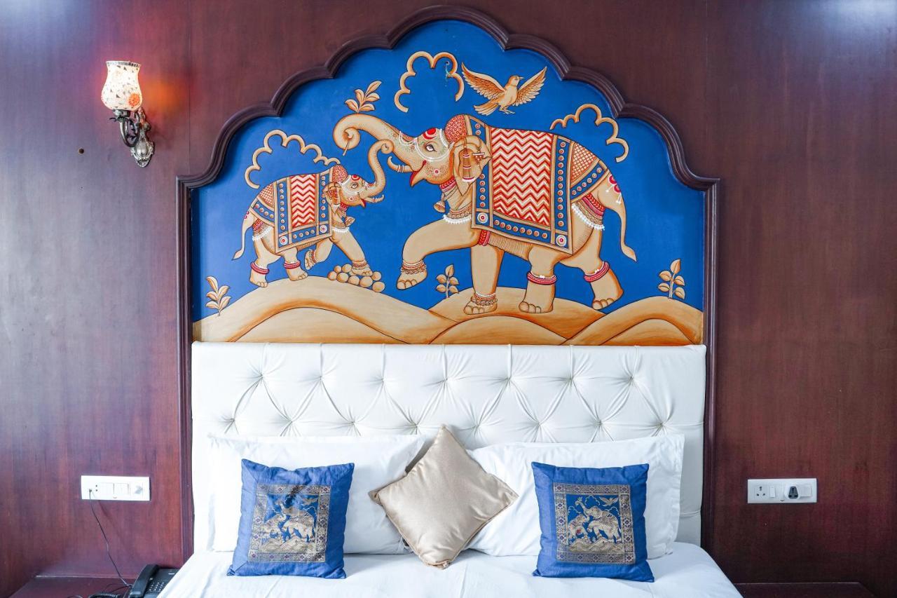 Hide-In Udaipur - A Lake View Boutique Hotel Exterior photo