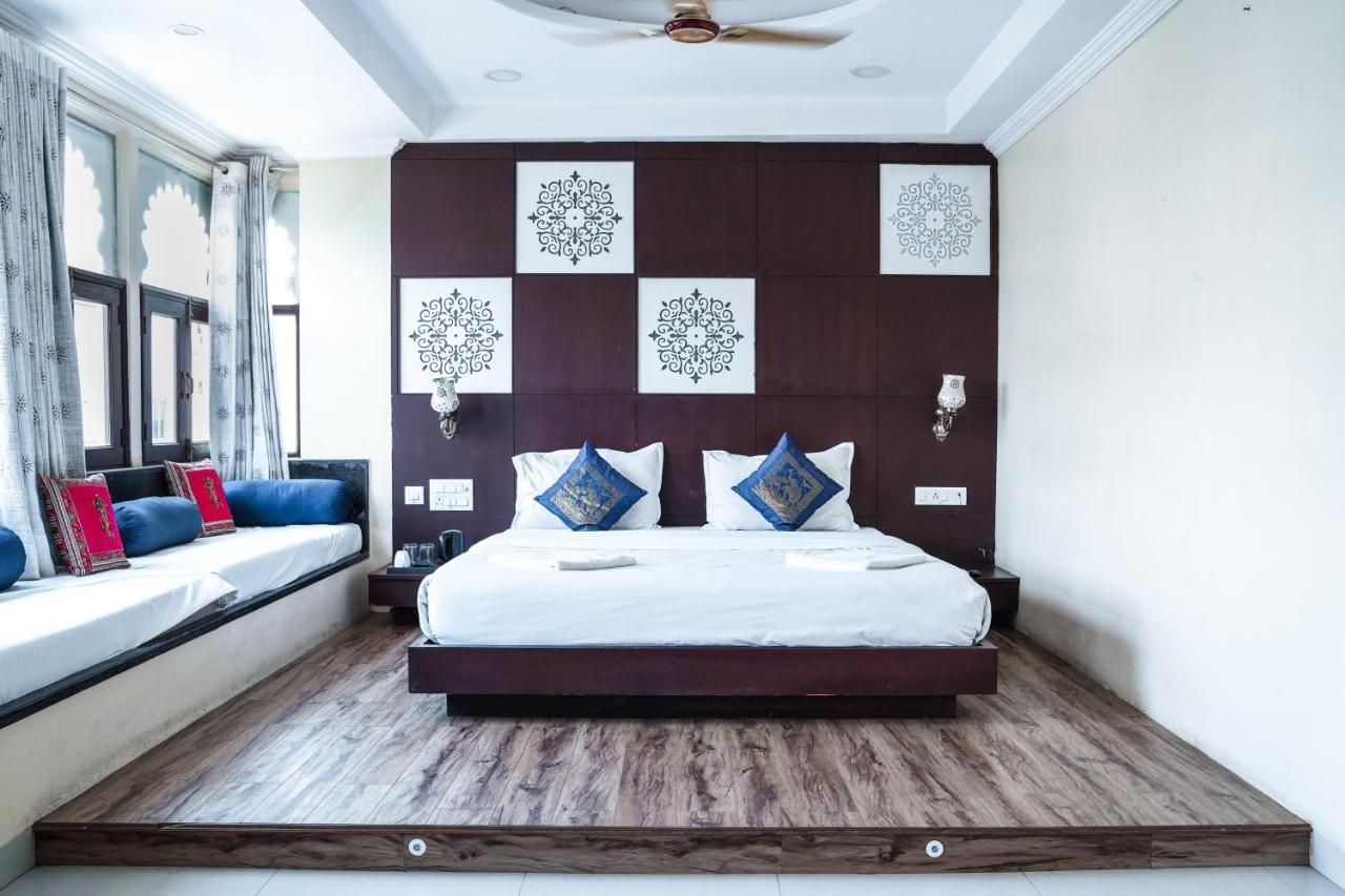 Hide-In Udaipur - A Lake View Boutique Hotel Exterior photo